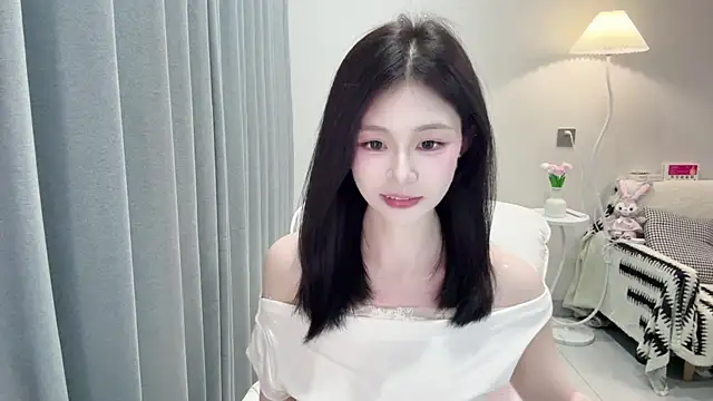 DYyyyyy-- online show from April 12, 11:37 am