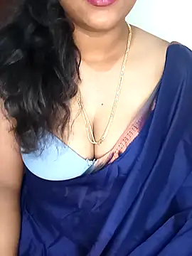 Snapshot of Chinnima143 chatting on February 1, 3:27 am Chinnima143 online show from February 1, 3:27 am