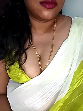 Snapshot of Chinnima143 chatting on February 4, 4:35 pm Chinnima143 online show from February 4, 4:35 pm