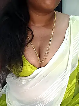 Snapshot of Chinnima143 chatting on February 8, 4:43 pm Chinnima143 online show from February 8, 4:43 pm