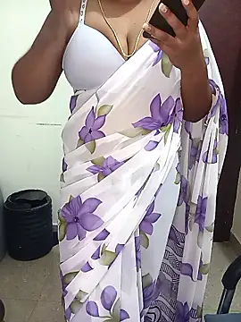 Snapshot of Chinnima143 chatting on February 21, 4:19 pm Chinnima143 online show from February 21, 4:19 pm