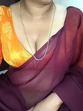 Snapshot of Chinnima143 chatting on February 25, 2:54 am Chinnima143 online show from February 25, 2:54 am