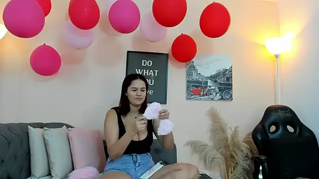 Snapshot of victoriazans chatting on February 13, 3:35 am victoriazans online show from February 13, 3:35 am