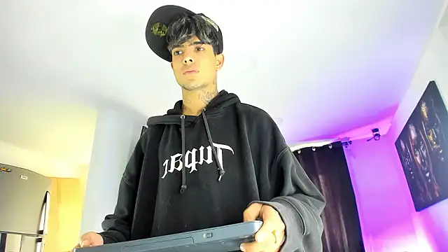 miguel aguirre  online show from March 3, 12:33 pm