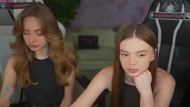 Snapshot of Zlata_Sky chatting on June 4, 6:47 pm Zlata Sky online show from June 4, 6:47 pm
