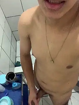 bruniinhoo1910 online show from March 5, 4:52 am