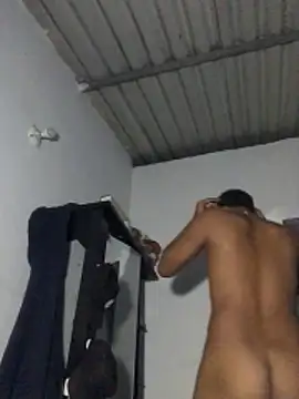  Usher online show from March 5, 11:28 am