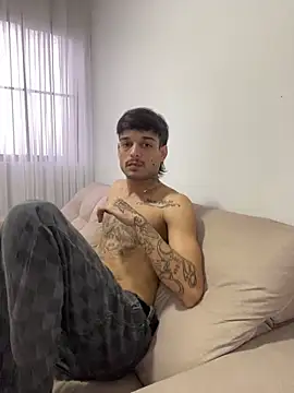 ruffvip online show from February 8, 7:50 pm