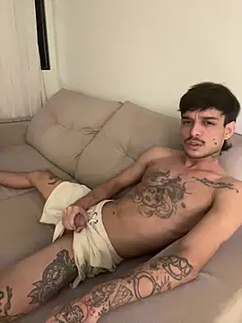 ruffvip online show from April 12, 3:11 am