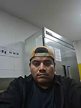 Snapshot of gerlop90 chatting on June 6, 7:29 pm gerlop90 online show from June 6, 7:29 pm