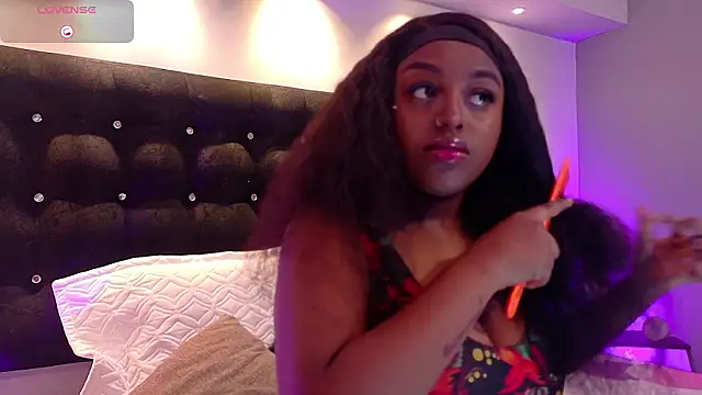 Snapshot of Aitana_Oliveira chatting on February 17, 7:42 pm Aitana Oliveira online show from February 17, 7:42 pm