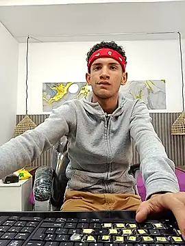 Snapshot of JDWhite18 chatting on February 15, 4:31 am JDWhite18 online show from February 15, 4:31 am