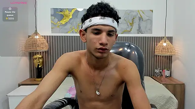 JDWhite18 online show from March 30, 6:14 am