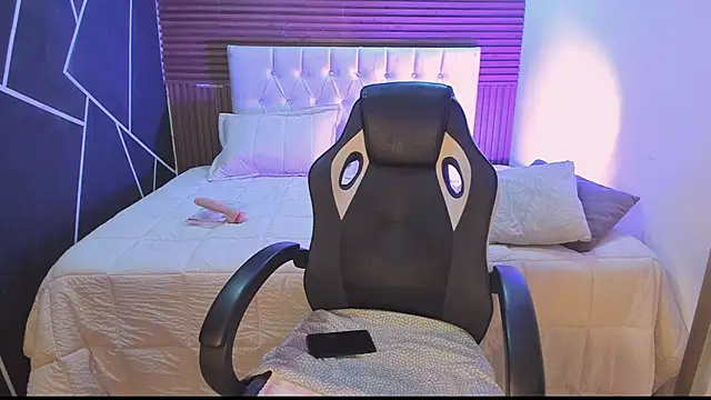 shaden  online show from March 5, 9:55 pm