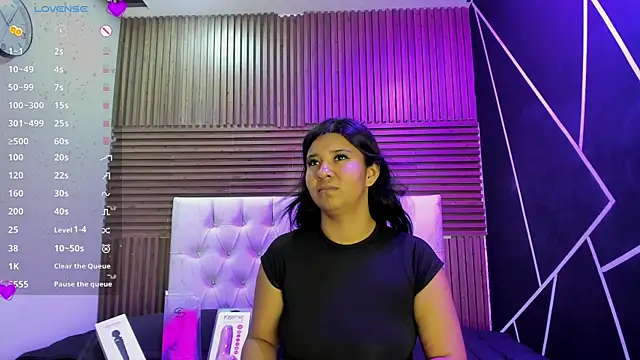 Snapshot of shaden_ chatting on May 23, 10:36 pm shaden online show from May 23, 10:36 pm