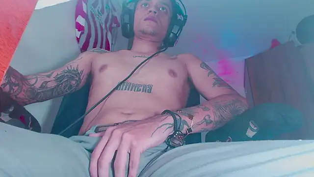 theskateboy online show from February 25, 4:11 am