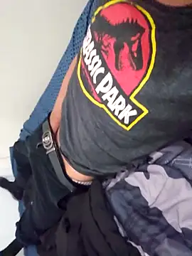 Snapshot of Yoloso33 chatting on February 1, 6:23 am Yoloso33 online show from February 1, 6:23 am