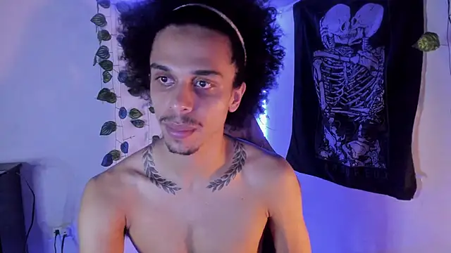 Snapshot of Aaron_Hopper chatting on March 3, 11:38 am Aaron Hopper online show from March 3, 11:38 am