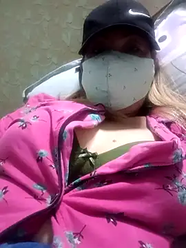 Snapshot of neha0882 chatting on February 5, 4:00 pm neha0882 online show from February 5, 4:00 pm