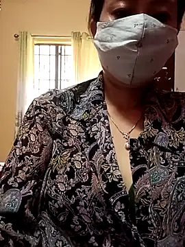 Snapshot of neha0882 chatting on February 26, 5:28 am neha0882 online show from February 26, 5:28 am