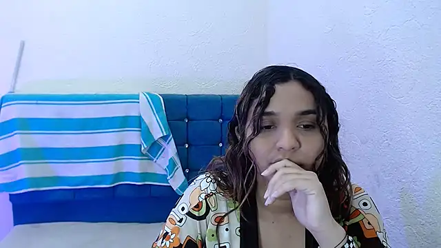 Snapshot of miiia_perez chatting on February 21, 7:15 pm miiia perez online show from February 21, 7:15 pm