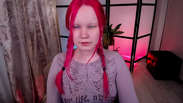 Snapshot of AnnieVibe chatting on May 5, 5:32 pm AnnieVibe online show from May 5, 5:32 pm