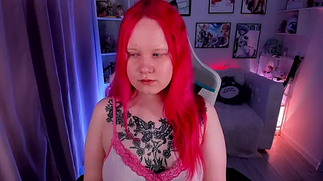 Snapshot of AnnieVibe chatting on May 6, 5:40 pm AnnieVibe online show from May 6, 5:40 pm