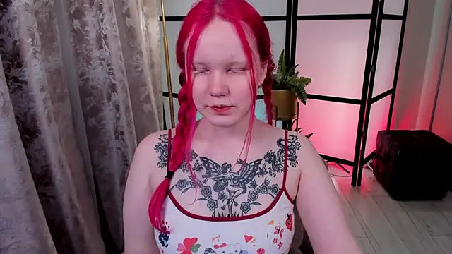 Snapshot of AnnieVibe chatting on May 13, 5:43 pm AnnieVibe online show from May 13, 5:43 pm