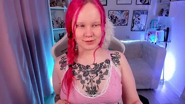 Snapshot of AnnieVibe chatting on May 29, 5:33 pm AnnieVibe online show from May 29, 5:33 pm