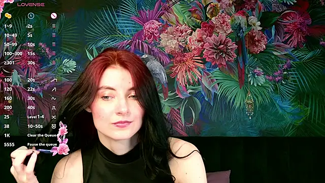 NicoleLuxe online show from May 19, 7:20 pm