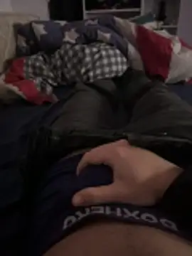 Snapshot of Enzo_2763 chatting on February 3, 5:51 pm Enzo 2763 online show from February 3, 5:51 pm