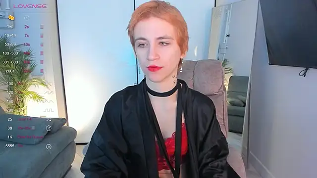 AutumnWhisper online show from February 13, 9:11 pm