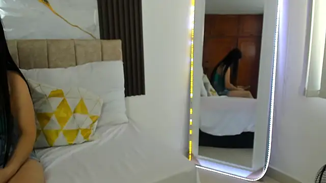 Atenis thompson online show from March 19, 5:39 pm