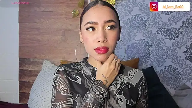 LiaHansson00 online show from March 3, 4:35 pm