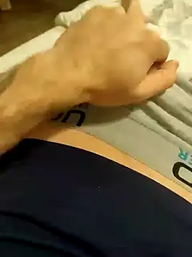 Snapshot of bansjjsjxb chatting on February 19, 7:37 am bansjjsjxb online show from February 19, 7:37 am