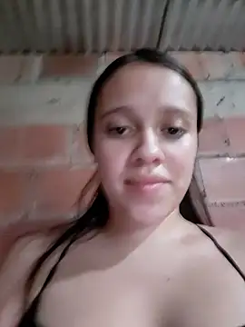 Snapshot of lachiki_plus chatting on April 28, 10:04 pm lachiki plus online show from April 28, 10:04 pm