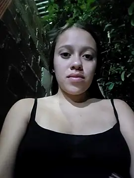 Snapshot of lachiki_plus chatting on May 25, 9:59 am lachiki plus online show from May 25, 9:59 am