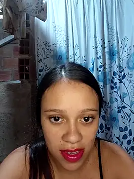Snapshot of lachiki_plus chatting on June 4, 9:43 pm lachiki plus online show from June 4, 9:43 pm