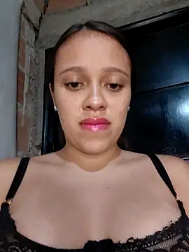 Snapshot of lachiki_plus chatting on June 5, 10:48 pm lachiki plus online show from June 5, 10:48 pm