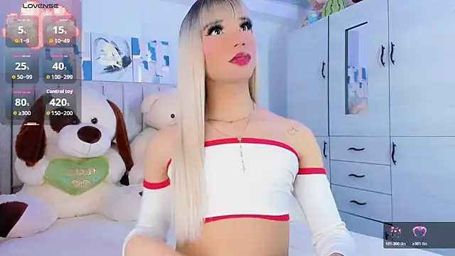 Snapshot of baby_cleo_ chatting on April 16, 11:18 pm baby cleo online show from April 16, 11:18 pm