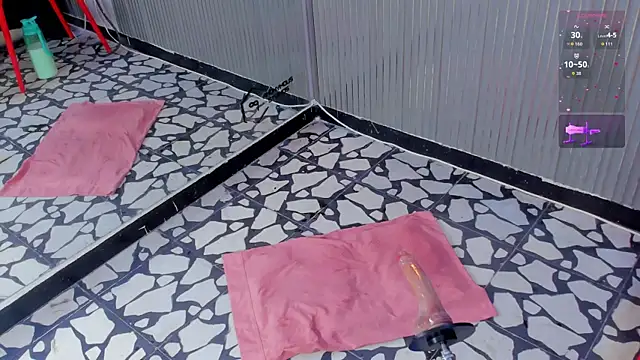 Snapshot of nazly_bigass chatting on February 17, 7:42 pm nazly bigass online show from February 17, 7:42 pm