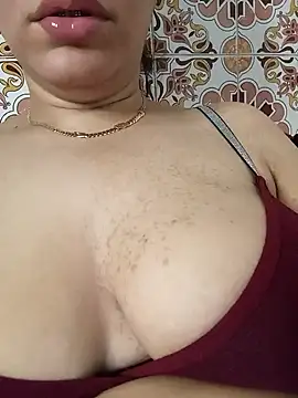 Snapshot of kamilia_sexyy chatting on February 10, 9:52 pm kamilia sexyy online show from February 10, 9:52 pm