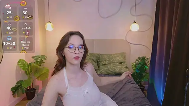 Crystal lovley online show from March 5, 11:01 pm