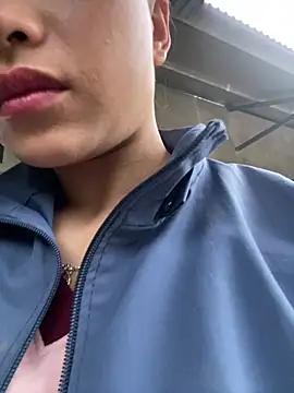 Snapshot of Myimy chatting on February 12, 10:32 am Myimy online show from February 12, 10:32 am