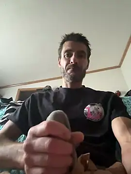 Snapshot of tommattsonn chatting on June 25, 8:46 pm tommattsonn online show from June 25, 8:46 pm