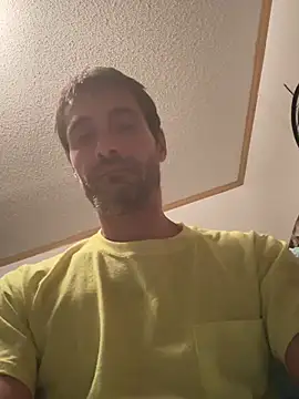 Snapshot of tommattsonn chatting on July 1, 2:57 am tommattsonn online show from July 1, 2:57 am