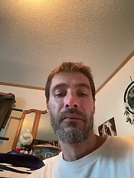Snapshot of tommattsonn chatting on July 3, 9:43 pm tommattsonn online show from July 3, 9:43 pm