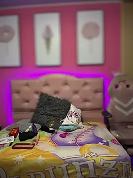 Snapshot of Karolaiin_LS chatting on February 26, 8:08 pm Karolaiin LS online show from February 26, 8:08 pm