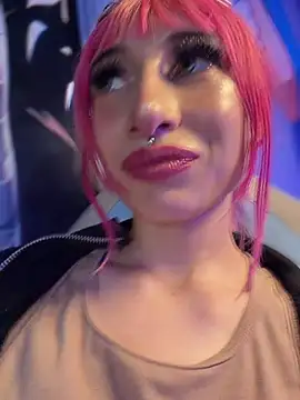 Maaddy LS online show from February 6, 7:50 pm