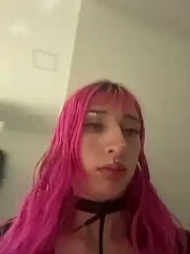 Maaddy LS online show from February 24, 8:51 pm